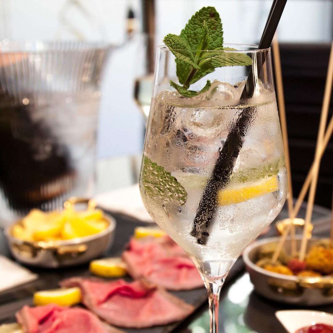 AL NOVE WINE BAR