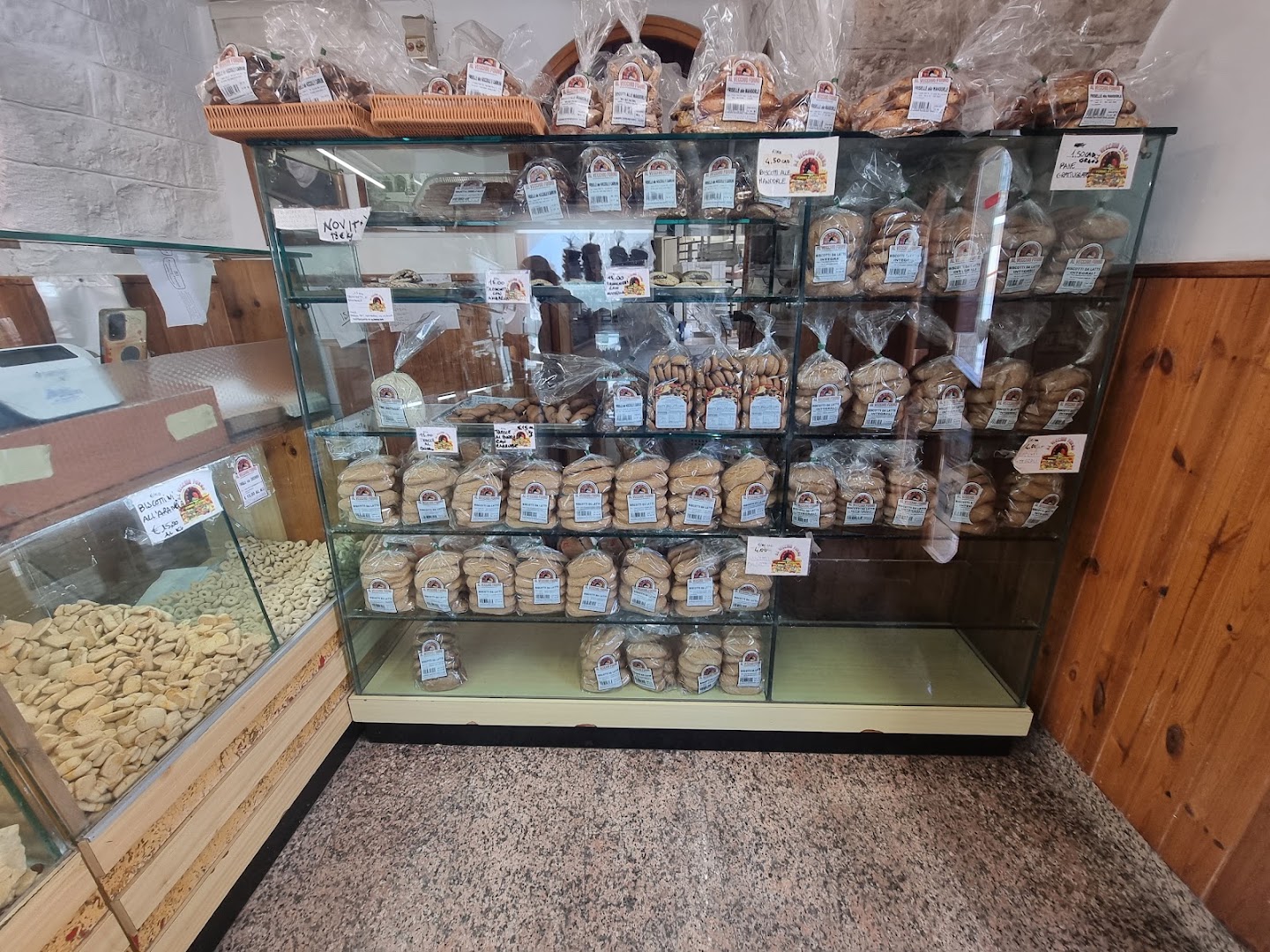 AL VECCHIO FORNO dei F.lli D'AVERSA snc, Cisternino
