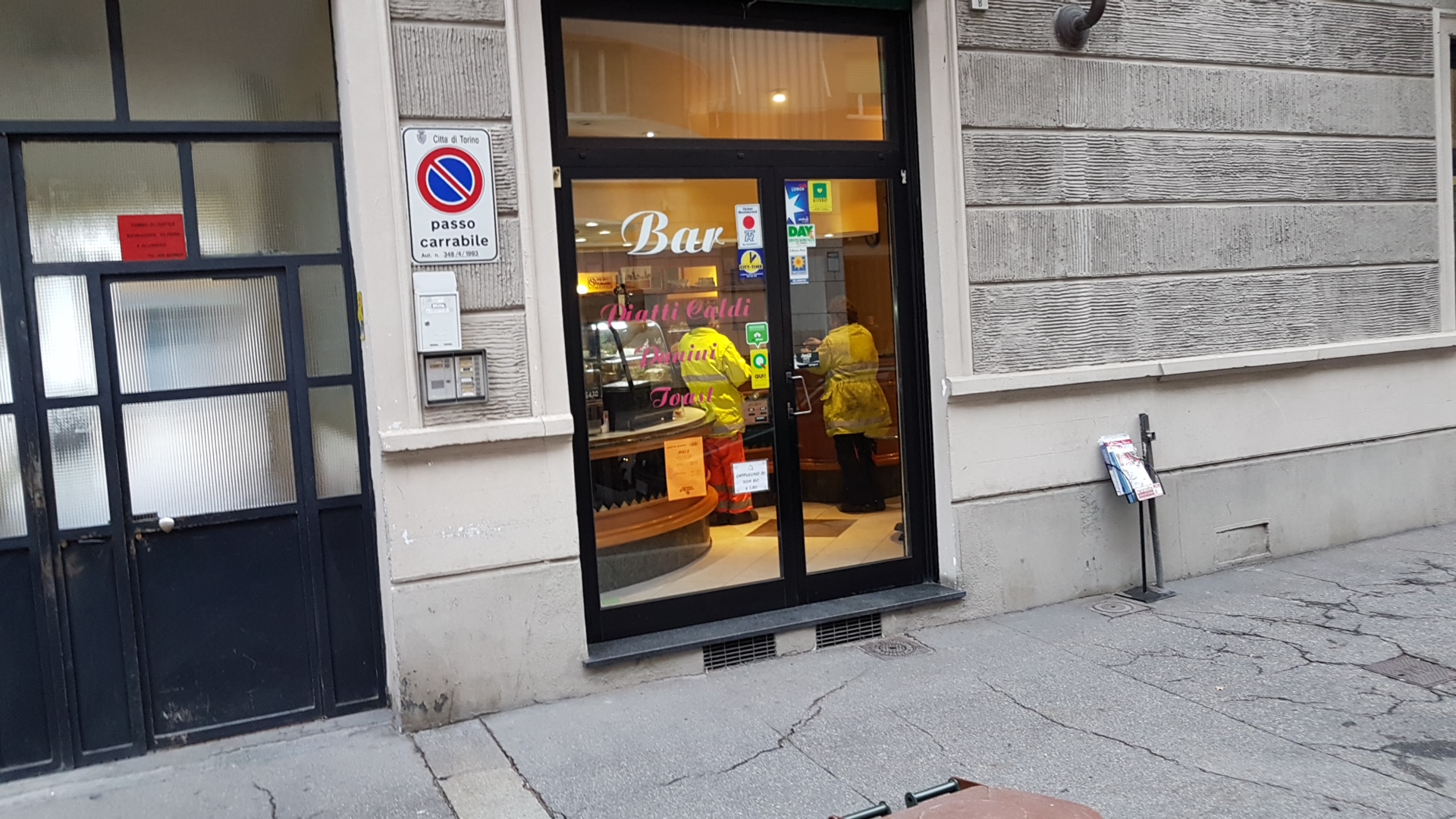 Al ventidue Alveare Caffè