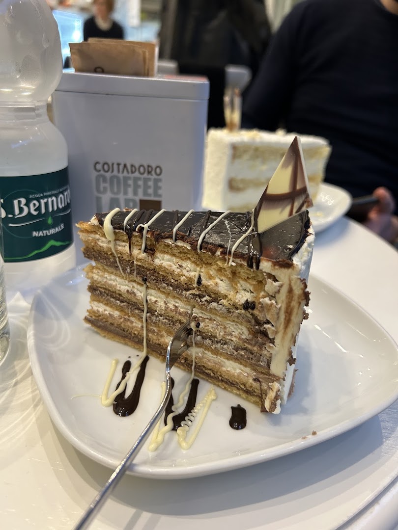 Ala's Cakes
