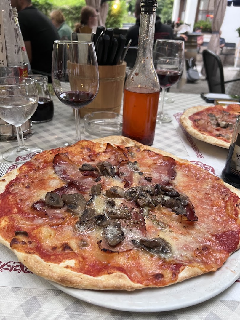 Albergo Ristorante Pizzeria Tschafon