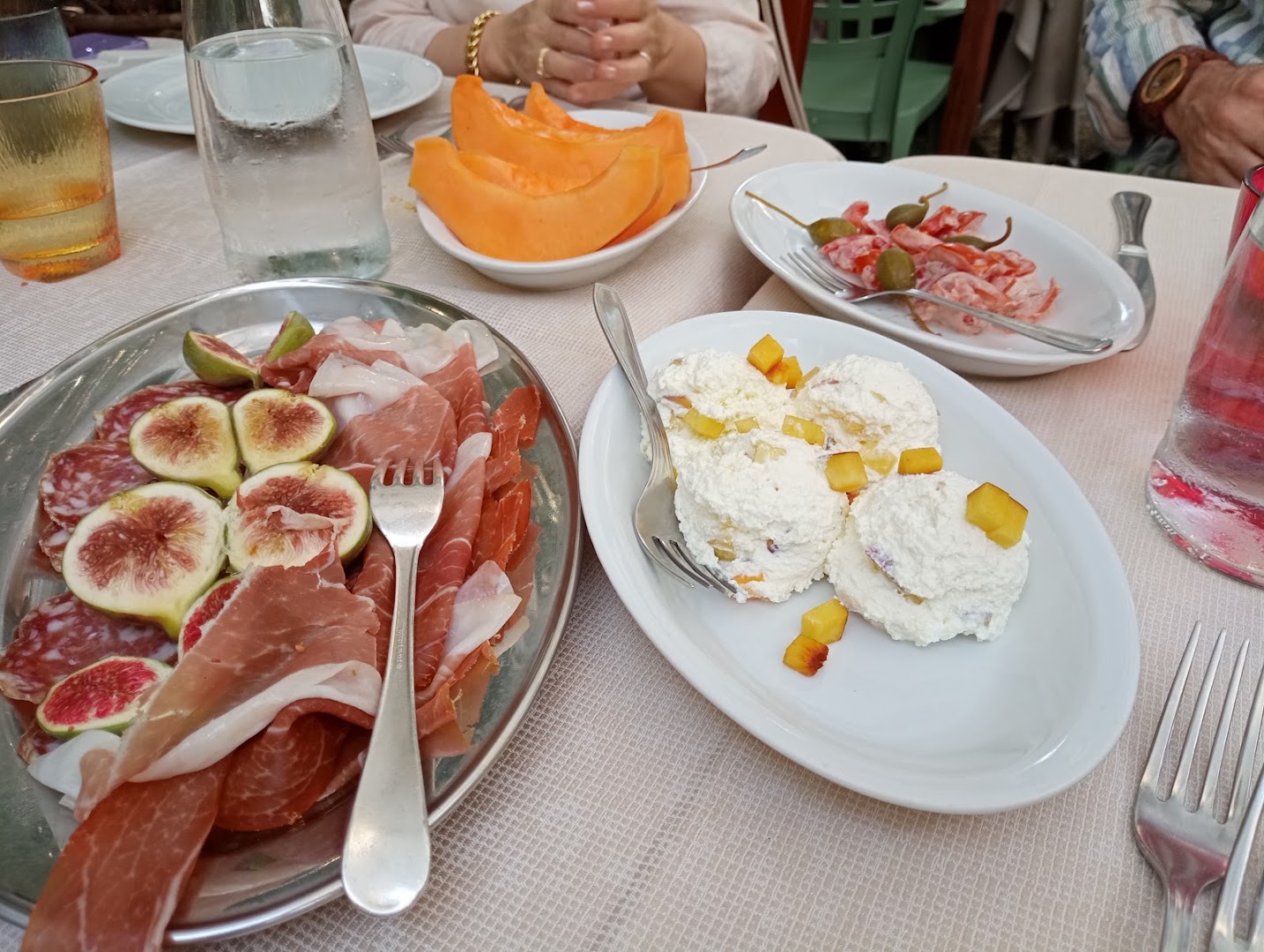 Albergo & Ristorante Tre Risotti di Gamberoni Sergio e C. Sas, Valganna