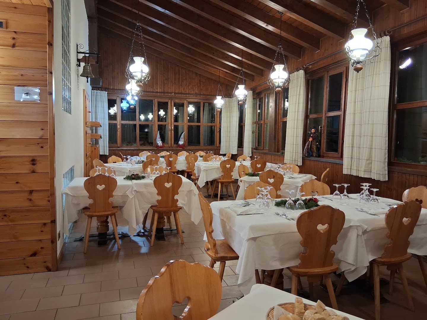 Albergo Ristorante VALLUNGA - NEGOZIO ALIMENTARI E PRODOTTI TIPICI