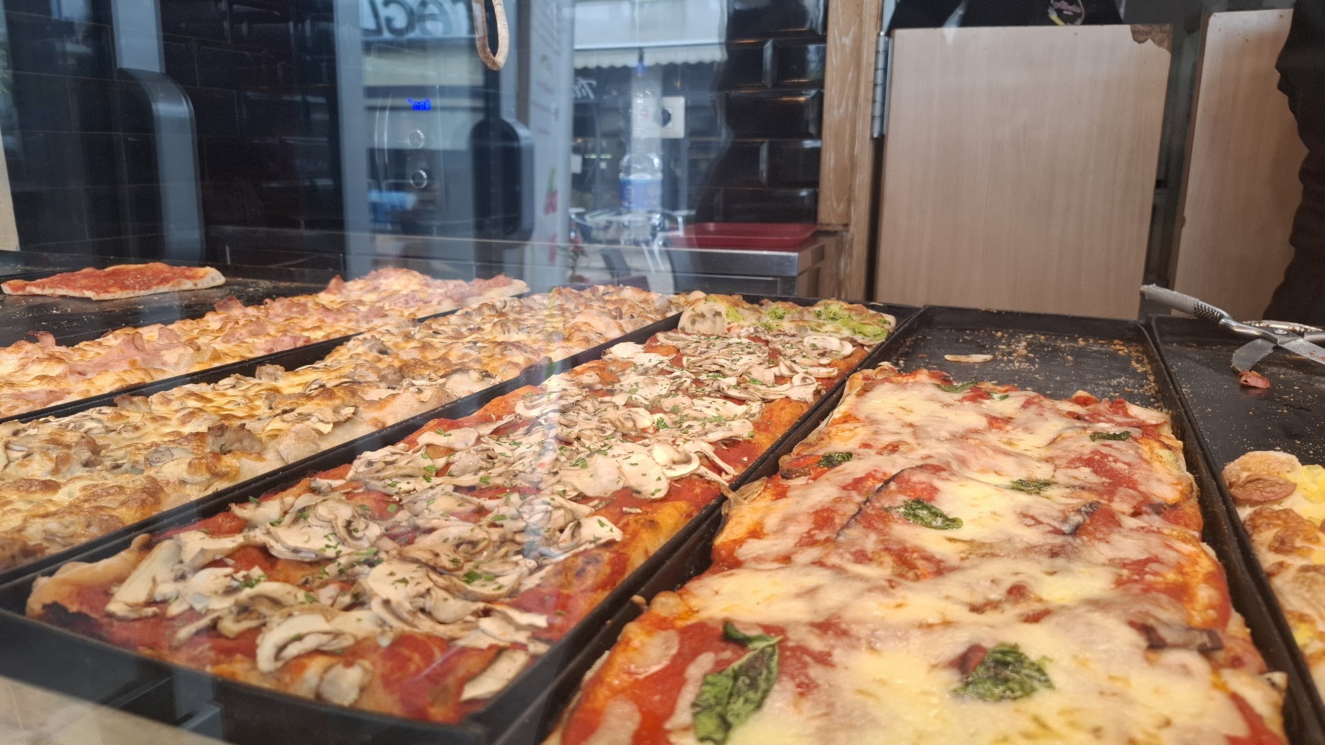 Alberto's Pizza Cerenova