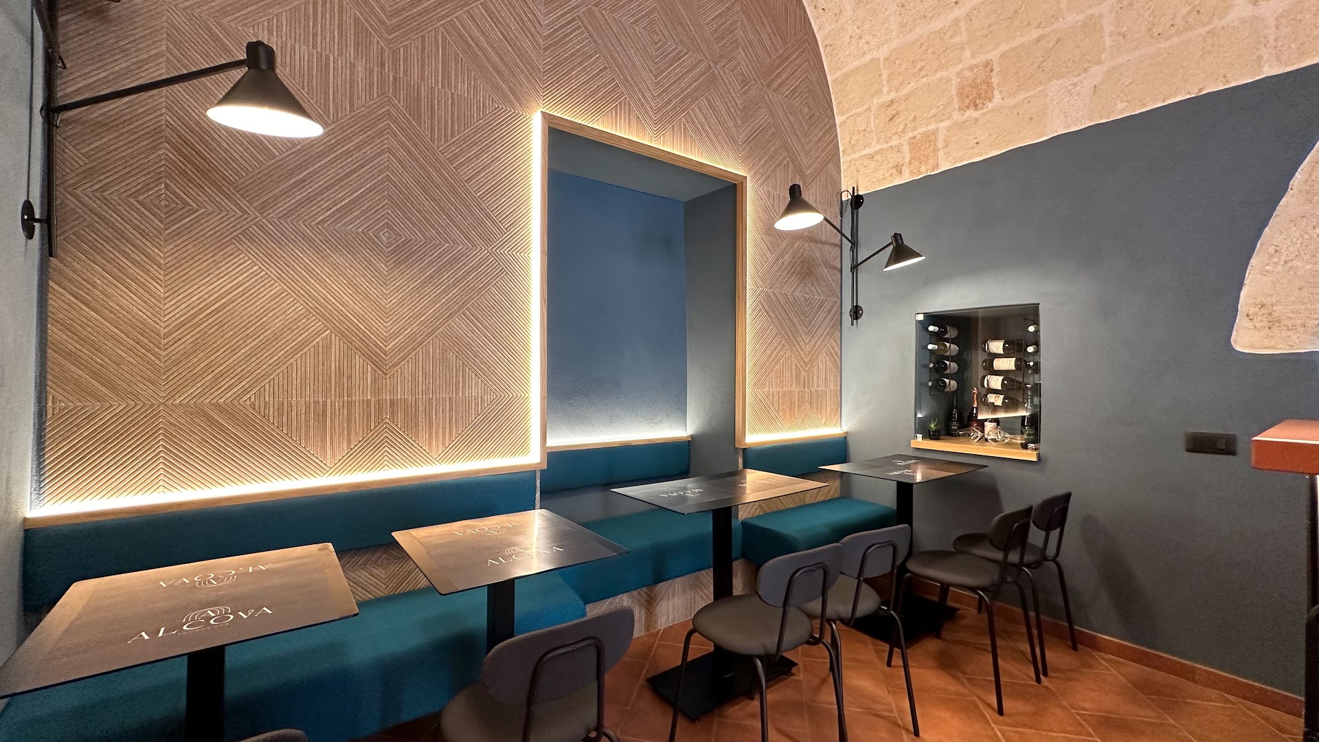 Alcova Lounge Bar