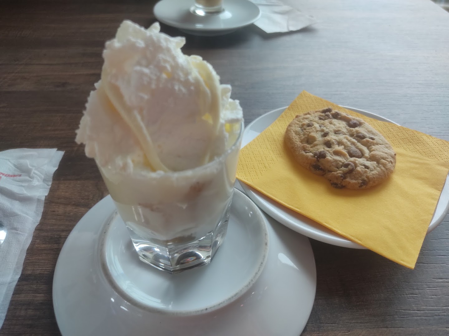 Ale's Coffee - Lounge Bar
