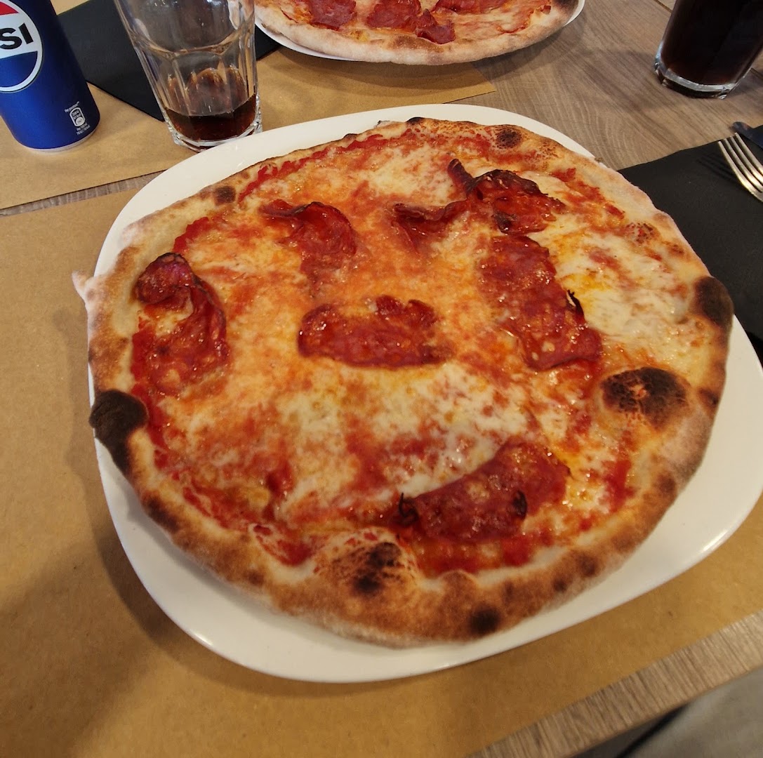 Ale's Pizza