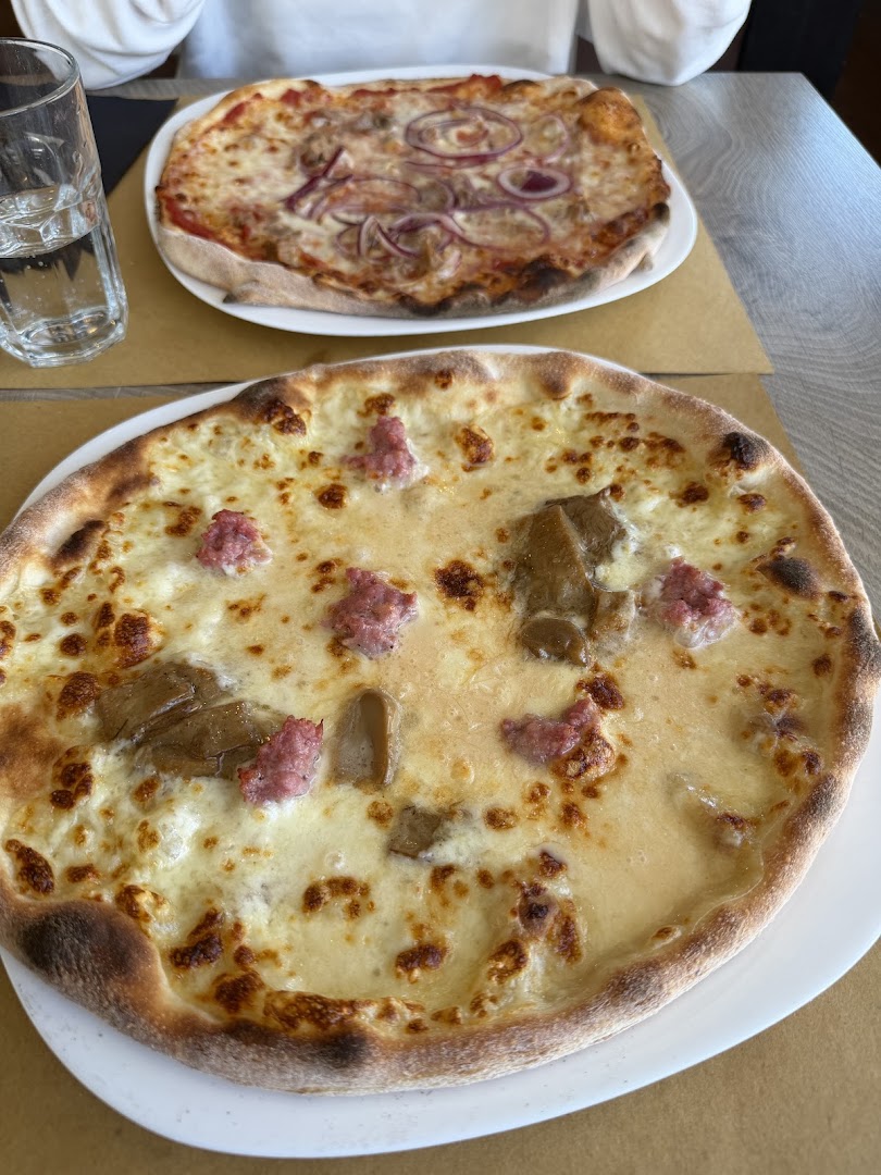 Ale's Pizza