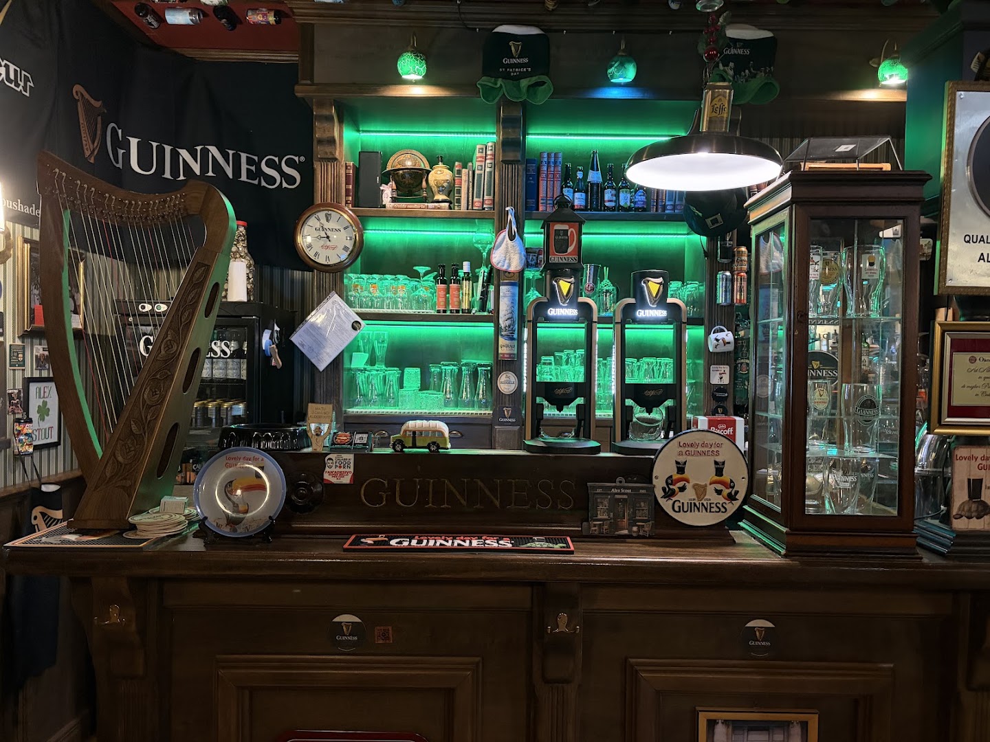 ALEX STOUT - IrishPublicHouse
