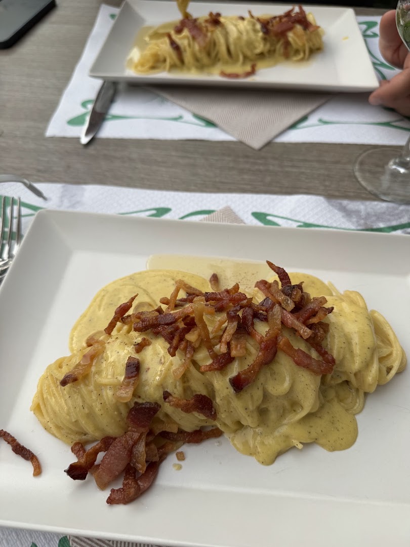 Alfonso Trattoria & Pizzeria
