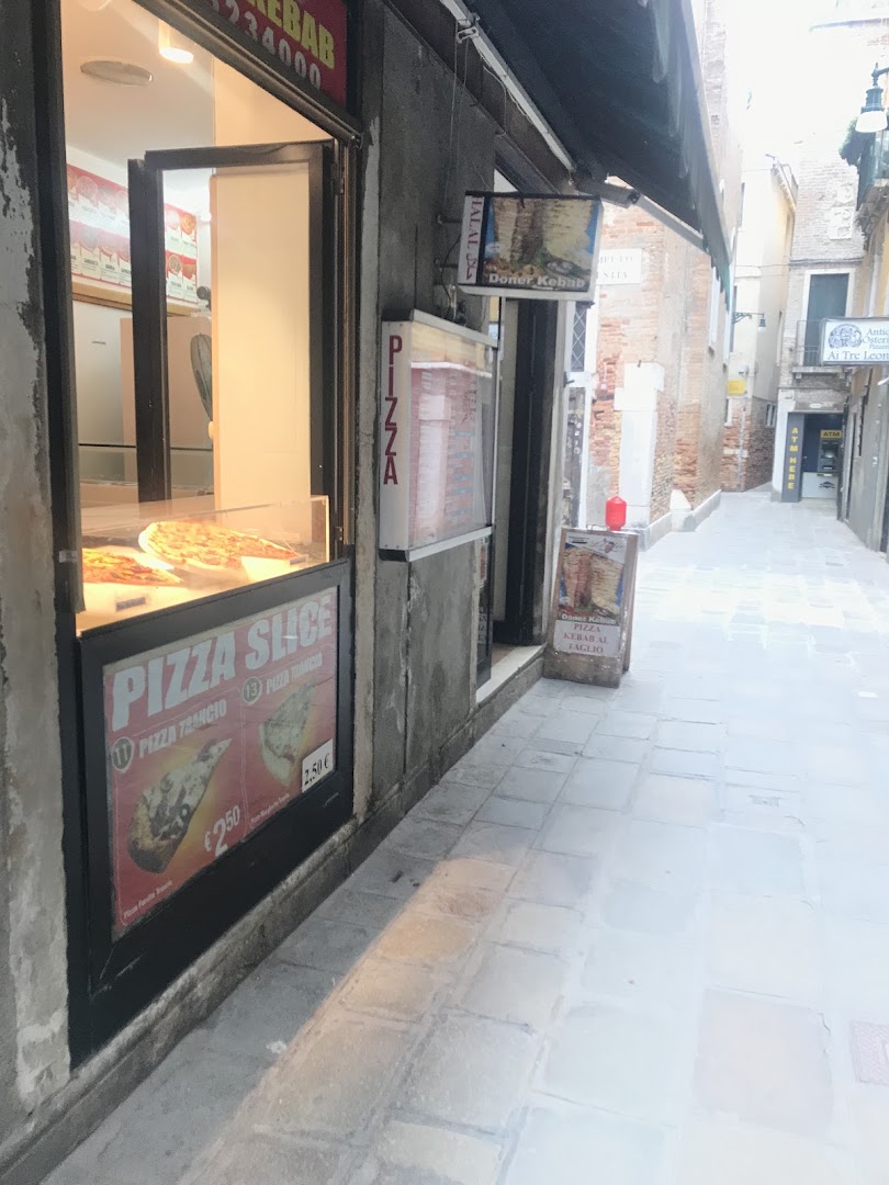 Alif Mediterraneo Pizza Kebab