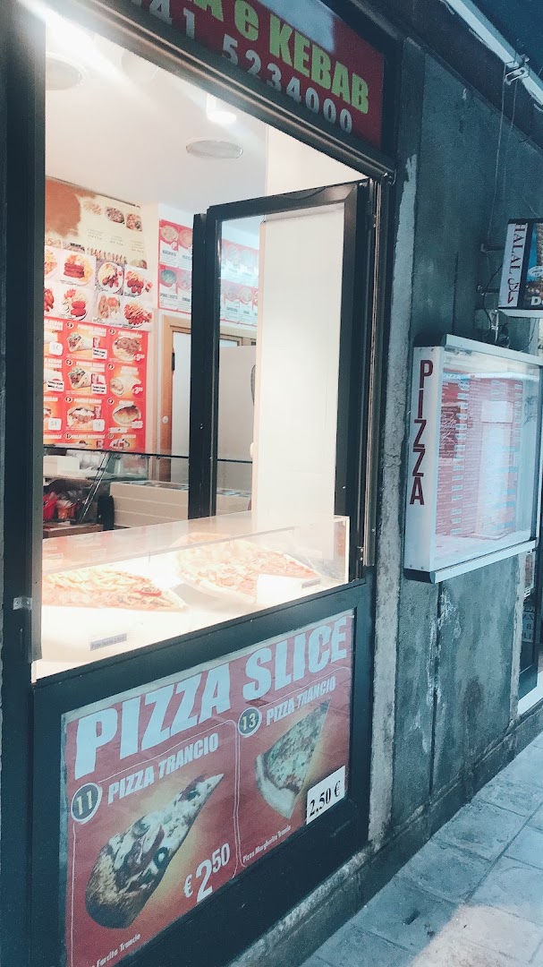Alif Mediterraneo Pizza Kebab