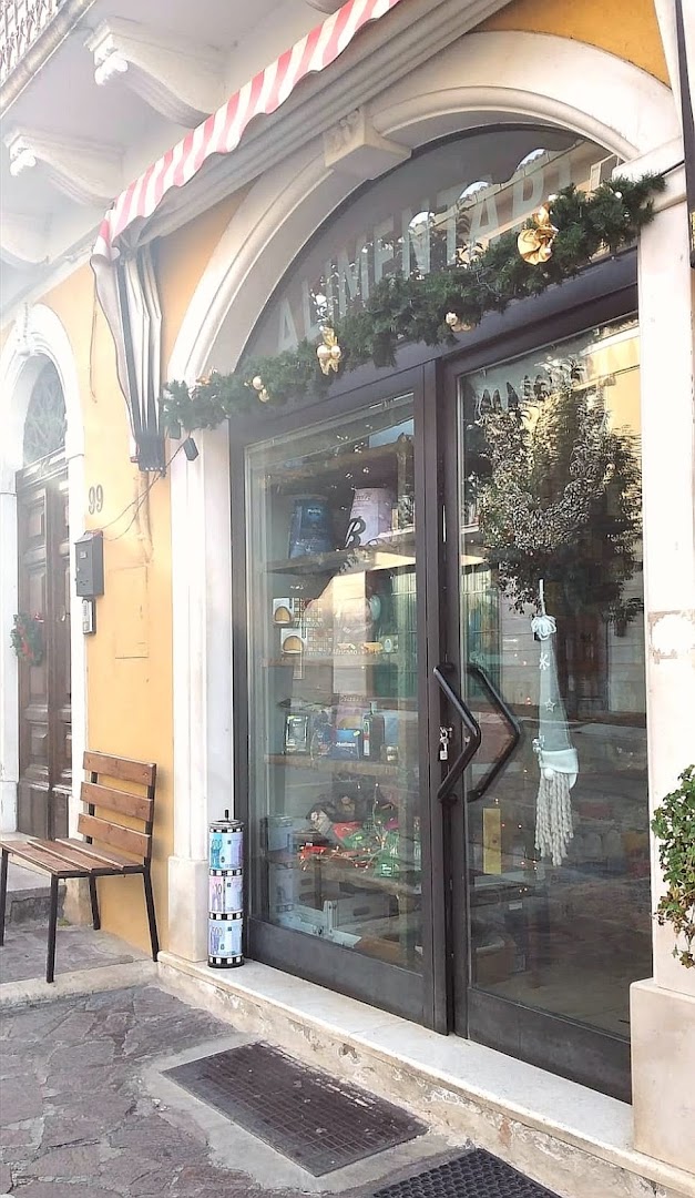 Alimentari Assunta, Tocco da Casauria