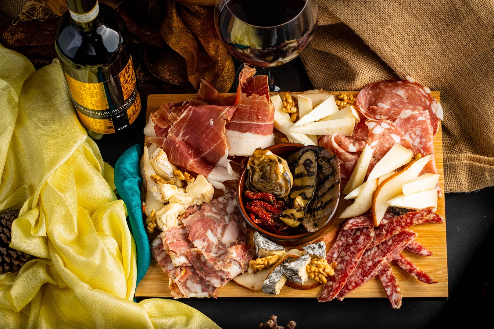Alimentari Enoteca Lo Sfizio Fuori le Mura Montepulciano