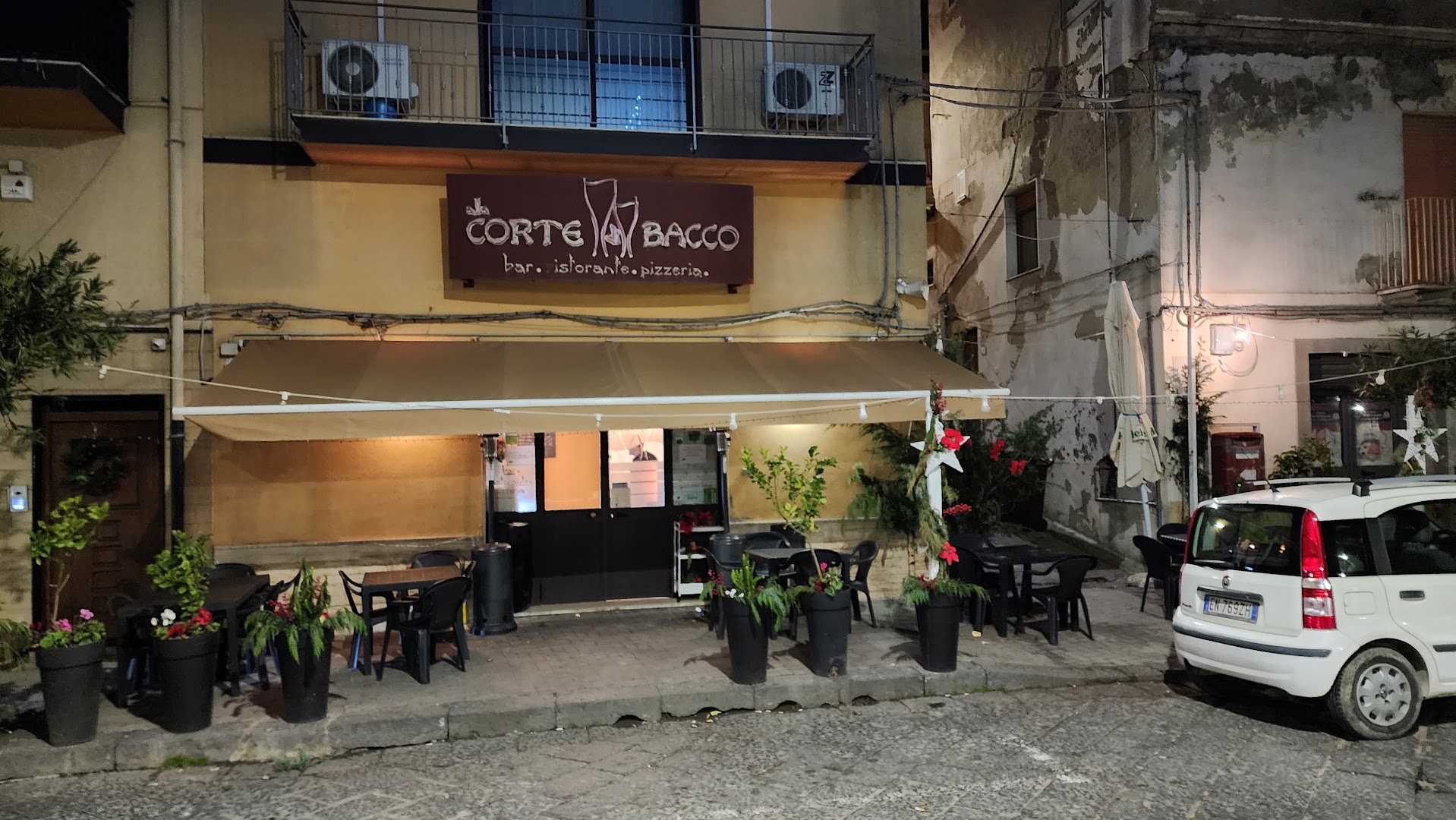 Alla Corte Di Bacco