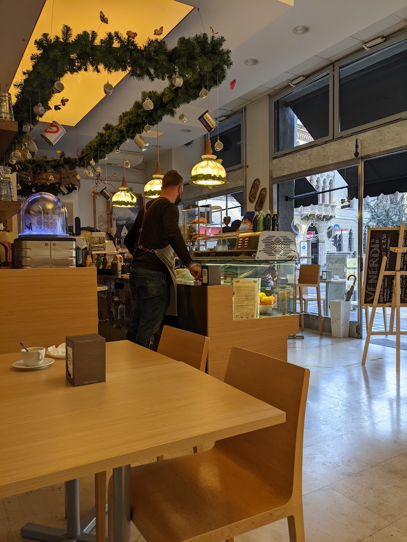 Alle Dolomiti Cafè, Padova