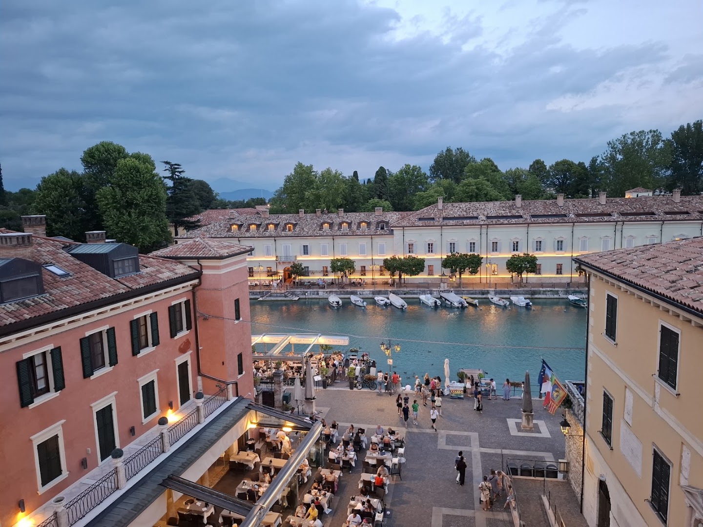 All'Orologio Ristorante, Pizzeria Aparthotel