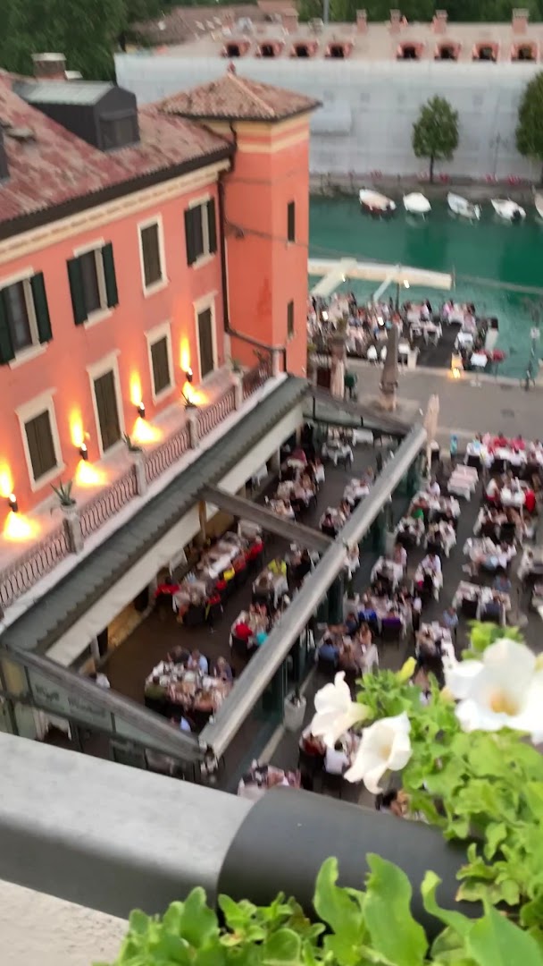 All'Orologio Ristorante, Pizzeria Aparthotel