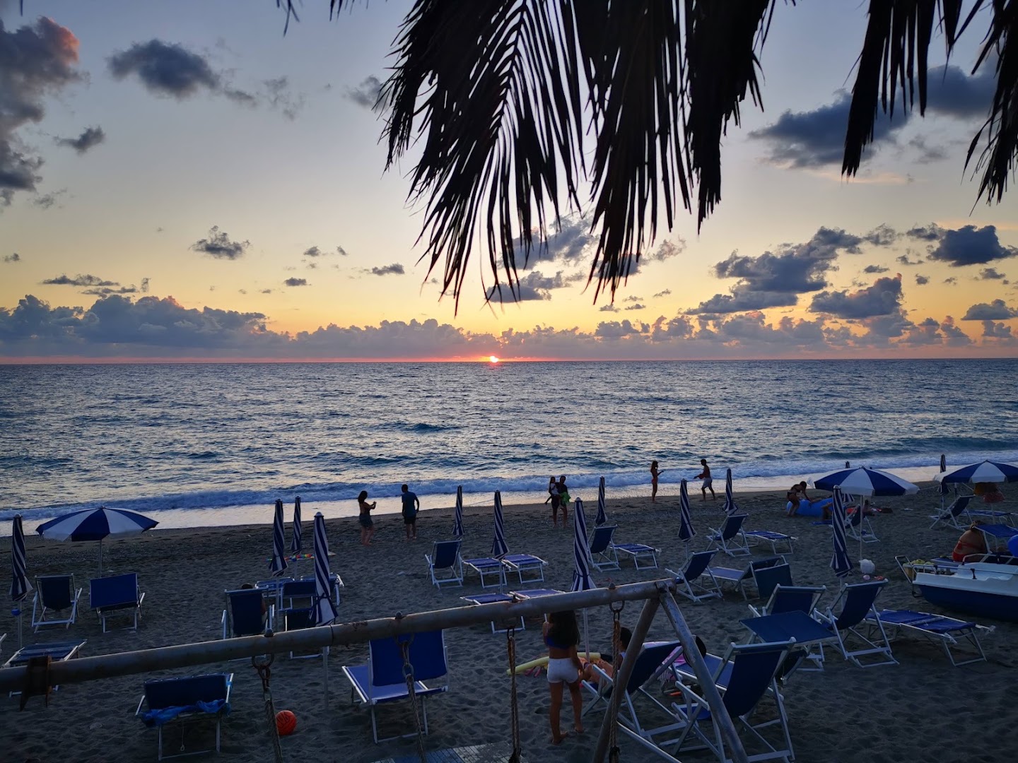 Al's Paradise and risto pizzeria Sun Moon