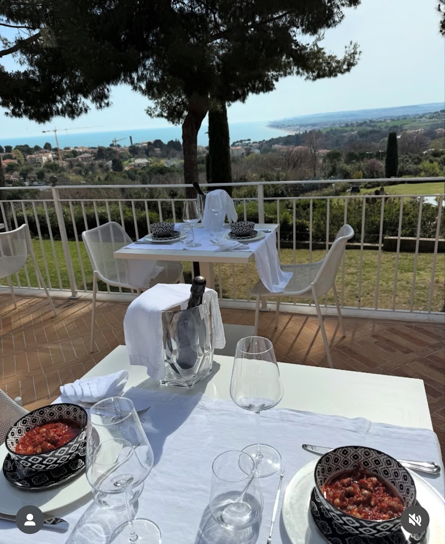 Alta Marea SeaFood & Aperitif, Sirolo