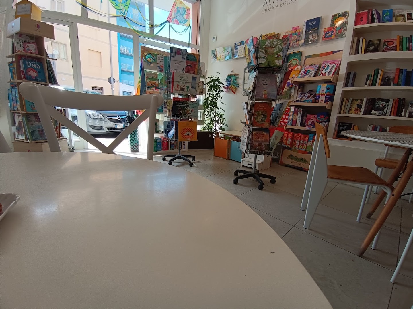 ALTRIMONDI libreria, bistrot e oltre