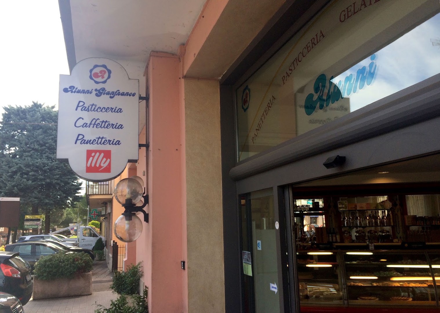 Alunni - Bar Pasticceria Panetteria, Perugia