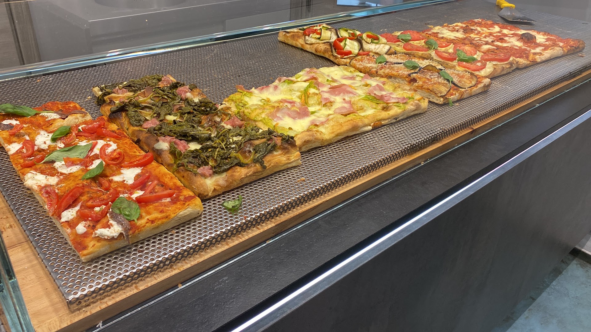 Alveolum - Porto d' Ascoli - Pizzeria al taglio e friggitoria