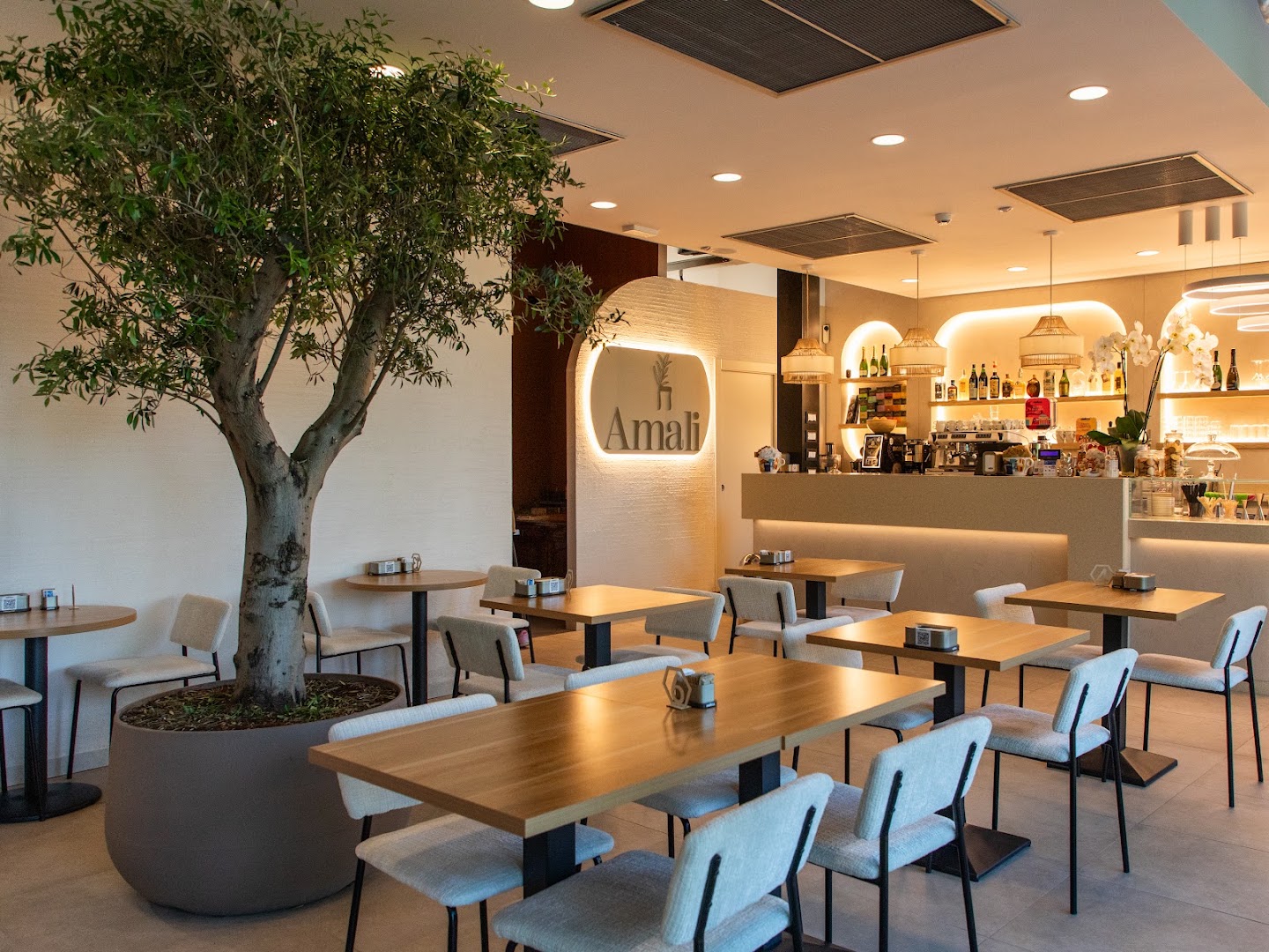 AMALI - Cafè, Bakery & Bistrot, Bologna