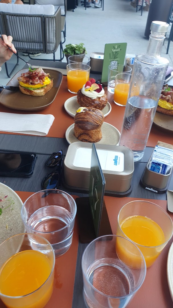 AMALI - Cafè, Bakery & Bistrot