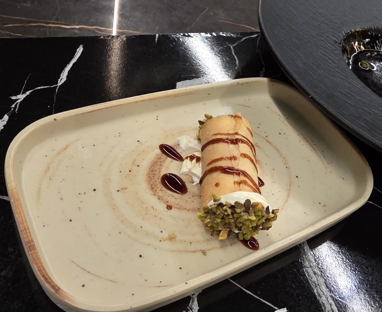 Amami Sushi, Cascina