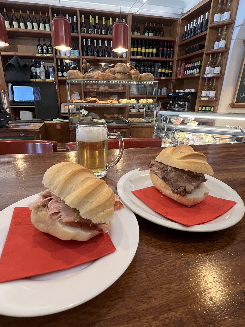 aMano Salumeria Bistrot