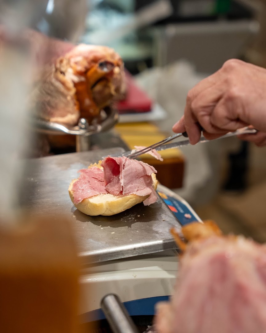 aMano Salumeria Bistrot