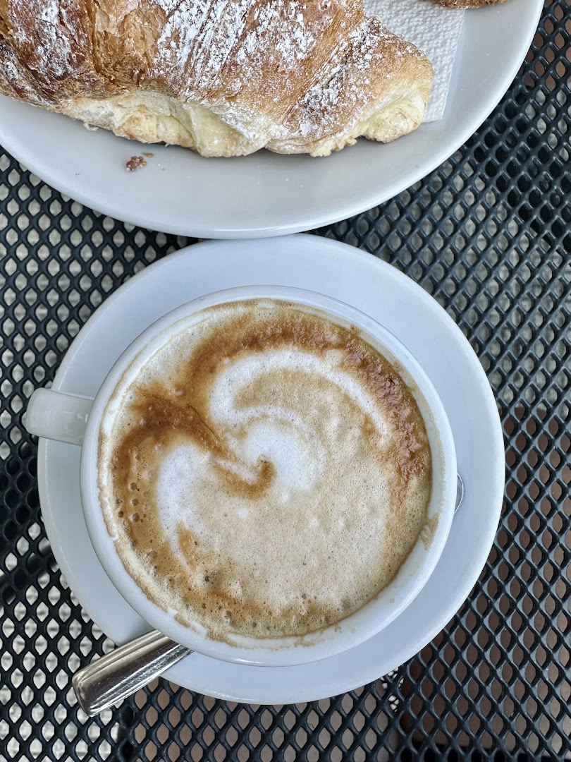 Amarcord Cafè, Bari