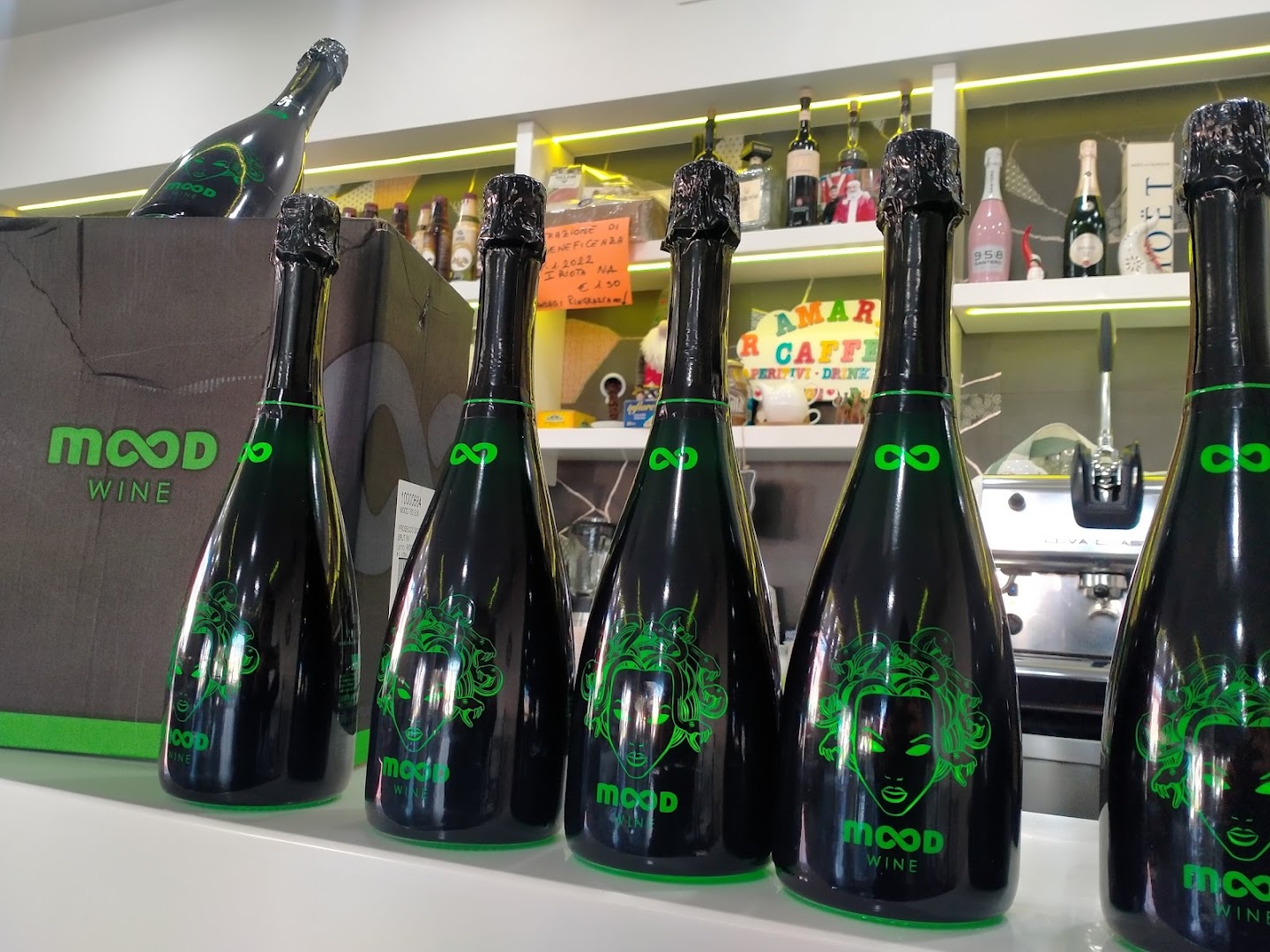 Amare_Caffe Aperitif-LoungeBar-Drink-Food