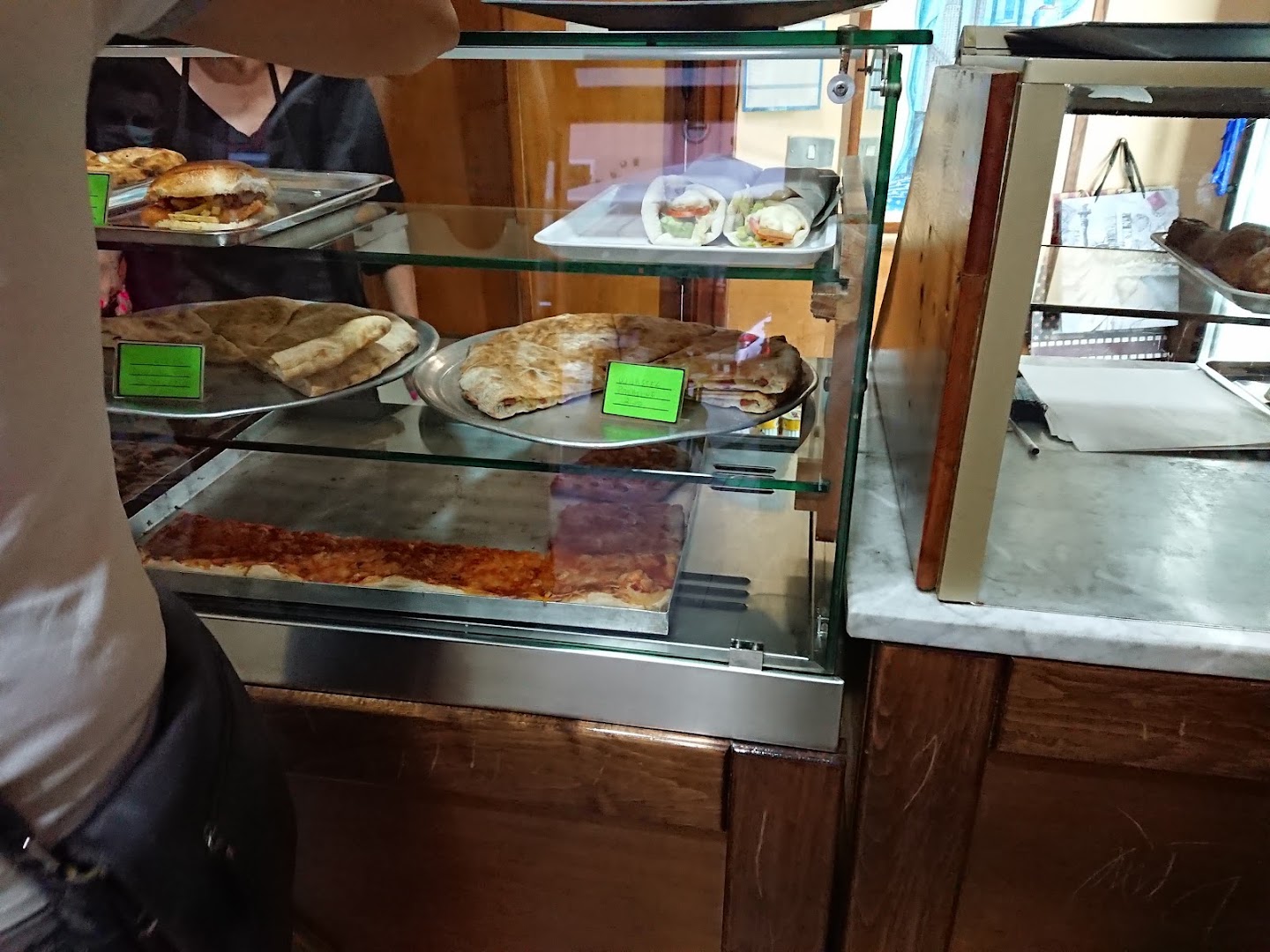 American Pizzeria 2