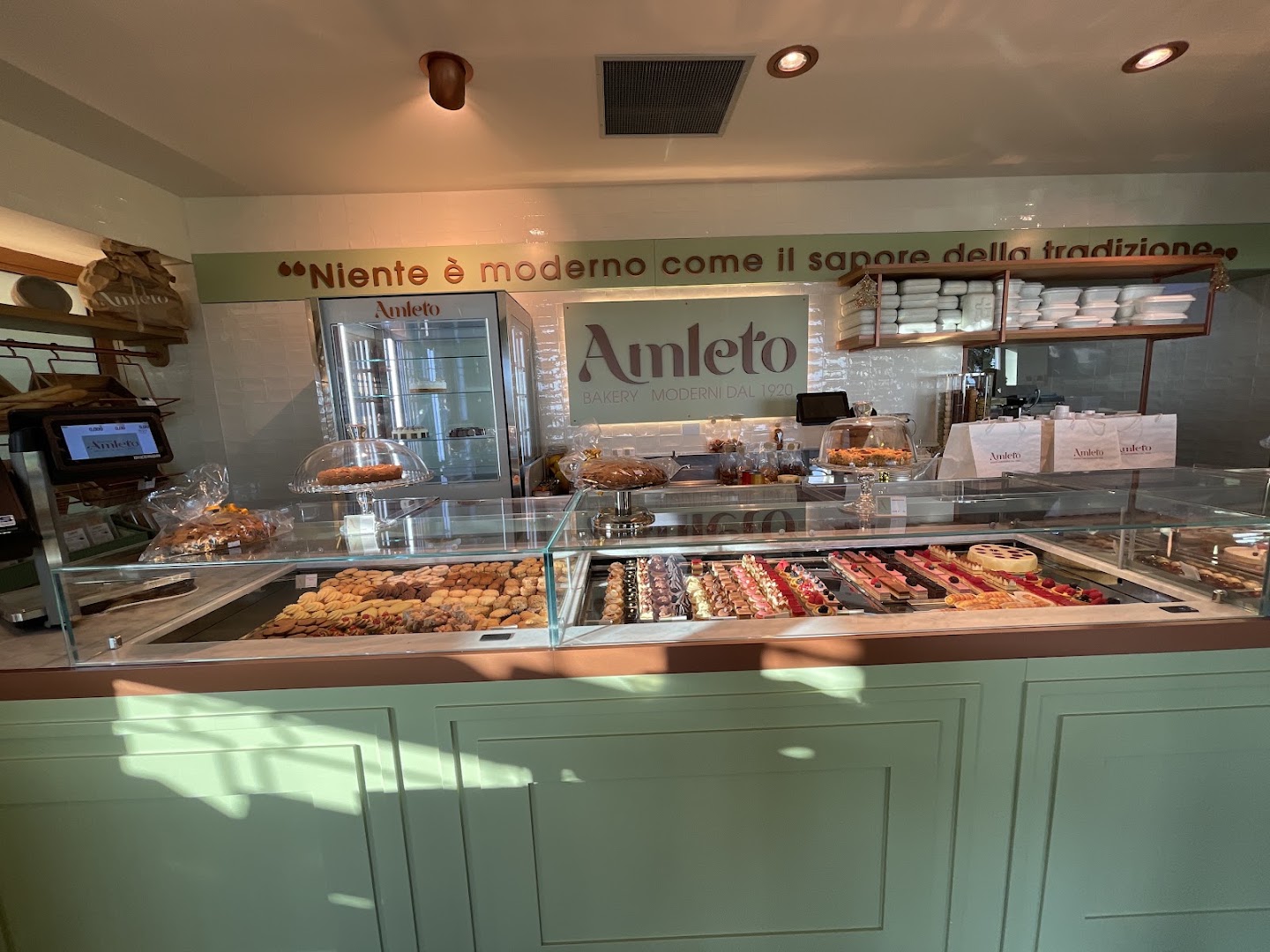 Amleto Bakery