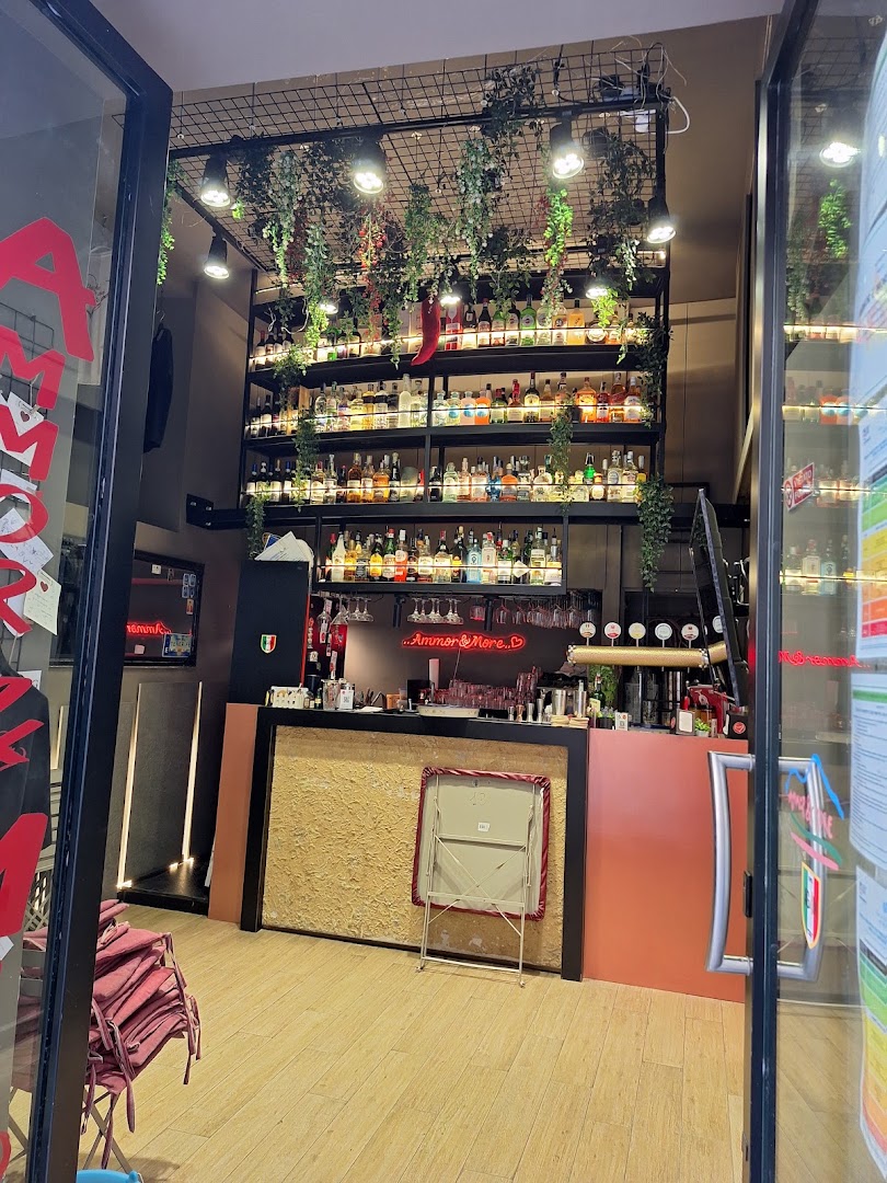Ammor&More, Napoli