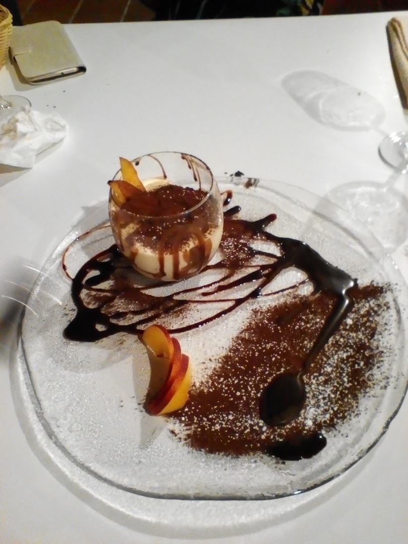 AMO Club & Restaurant MARINELLA