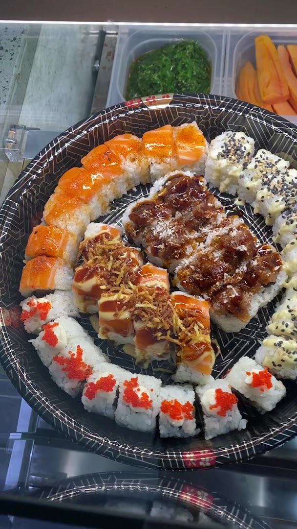 Amo Pokeria and Sushi Desio