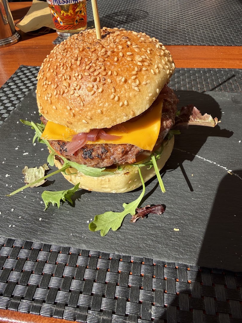 AMORELLI food & drink