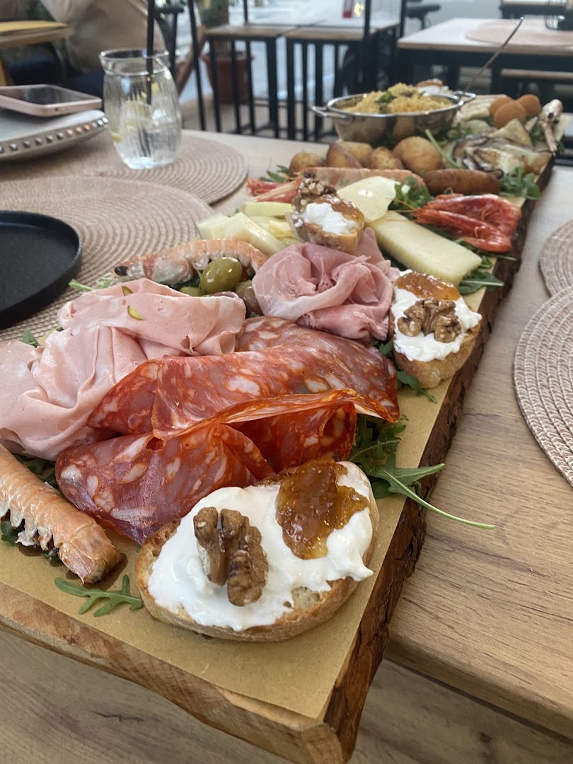 Amunì - Unconventional Food & Drink