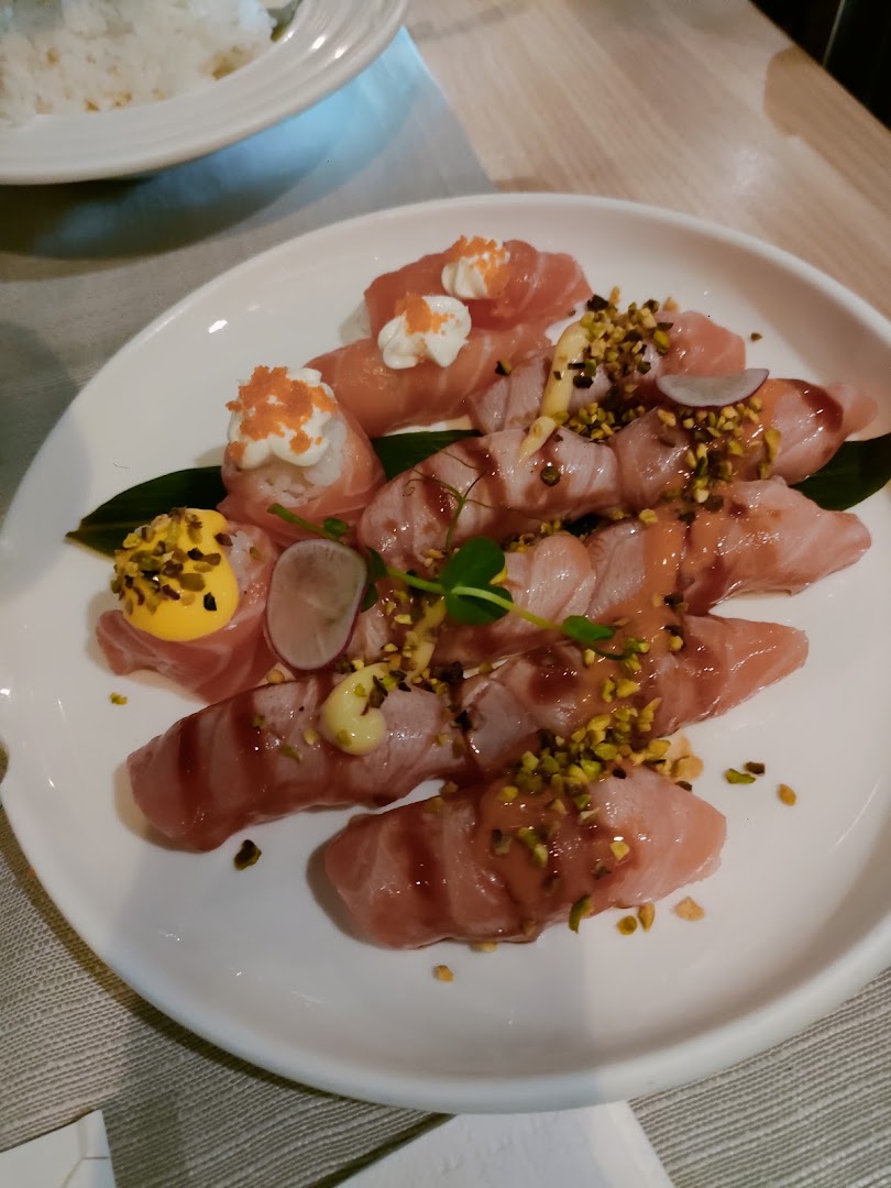 Amy Sushi Laveno