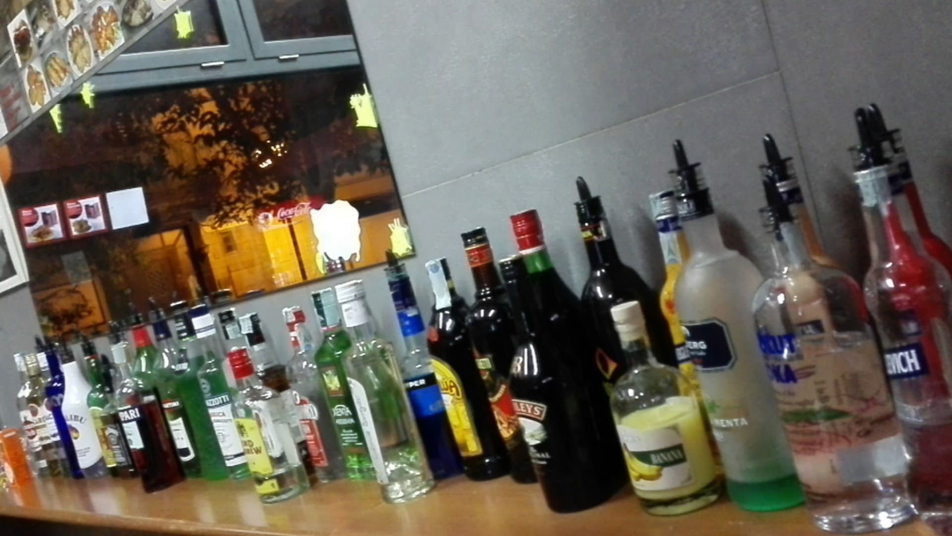 ANGELS CLUB ( PANINOTECA )