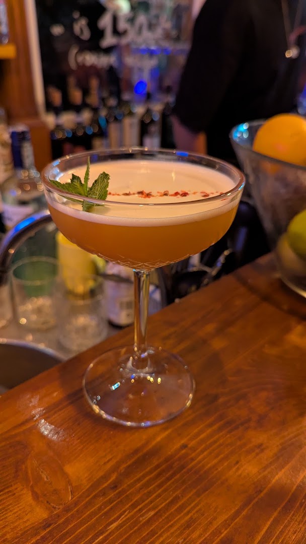 Angie’s Pub - Age of Pavona