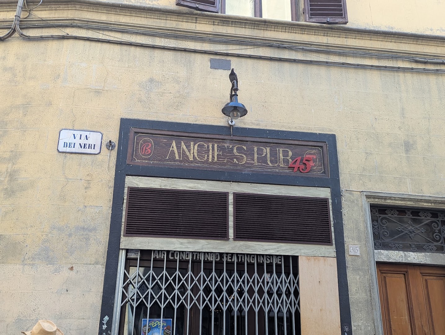 Angie’s Pub - Age of Pavona