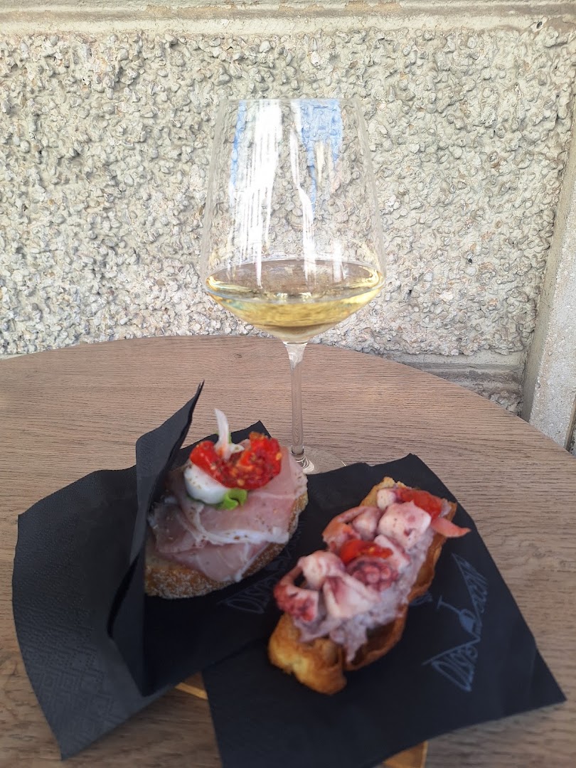 Angolo del Gusto Udine | Vini e crostini