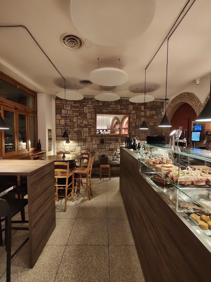 Angolo del Gusto Udine | Vini e crostini