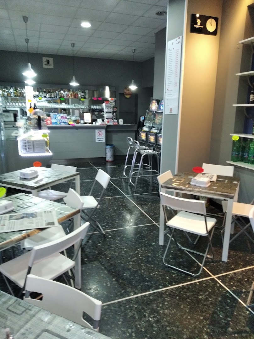 Anne's cafe, Genova