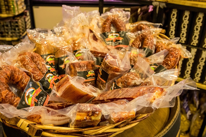 Antica Latteria Mazza dal 1970 | Salumeria, Panetteria, Gastronomia e Prodotti Tipici
