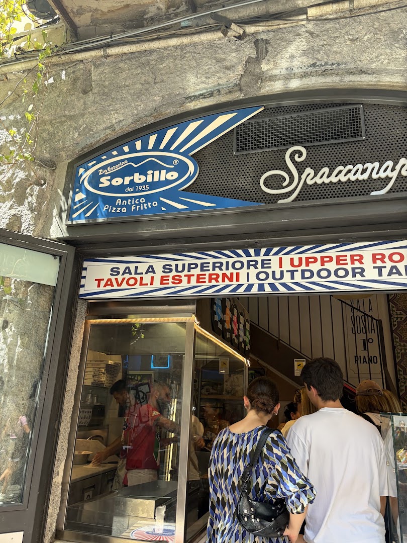 Antica Pizza Fritta da Zia Esterina Sorbillo Spaccanapoli